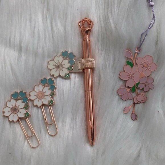 METAL Tassel Bookmark - Picture 3 of 4
